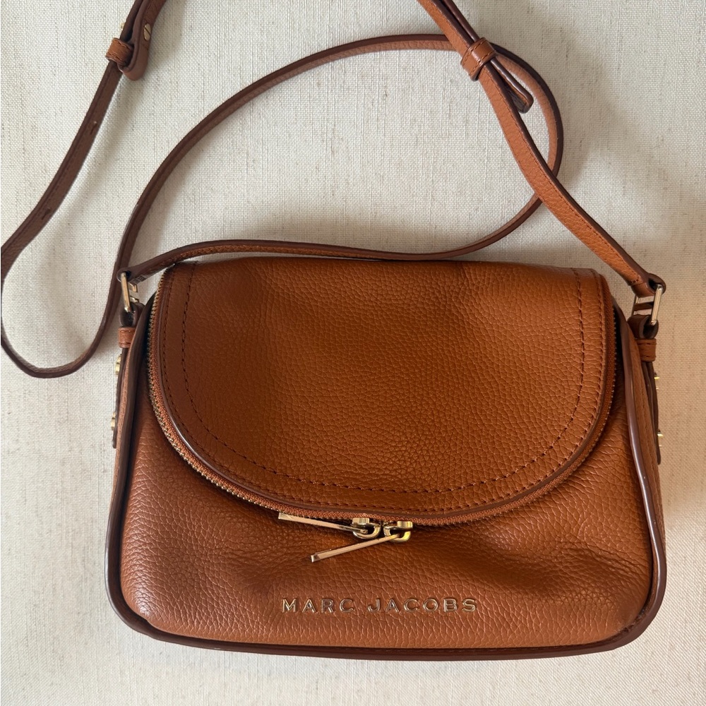 Marc Jacobs The Groove Leather Mini Messenger Bag